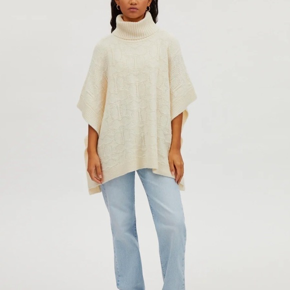 NEW Coach Signature Knit Poncho size S - Picture 1 of 10